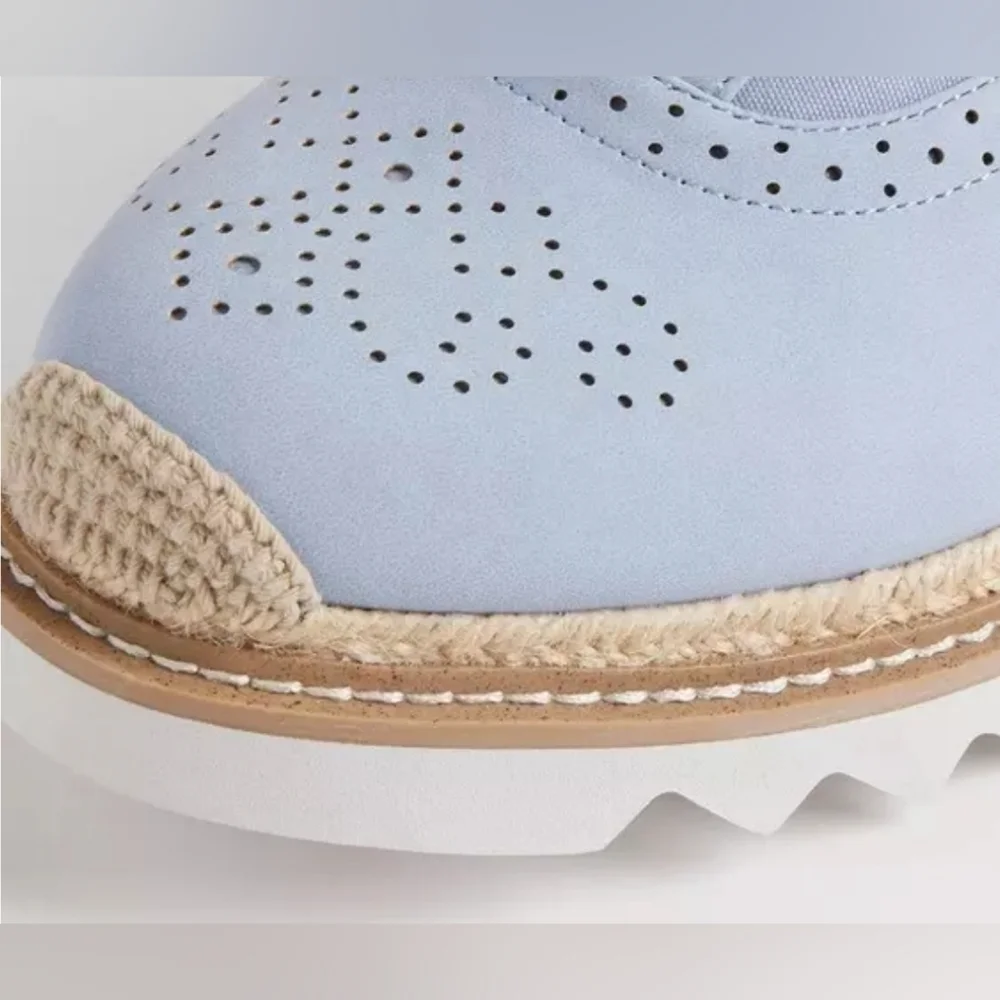 New Torrid Oxford Flats with Modern Brogue Detailing - Picture 2 of 10